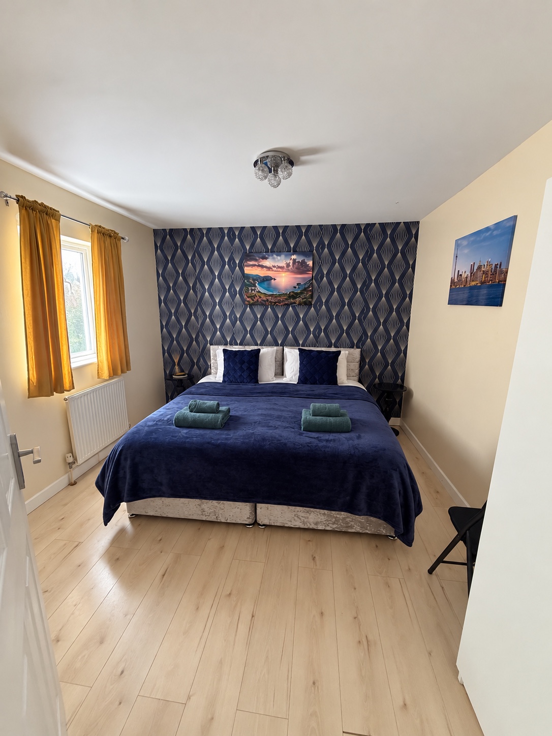 Main bedroom with double bed