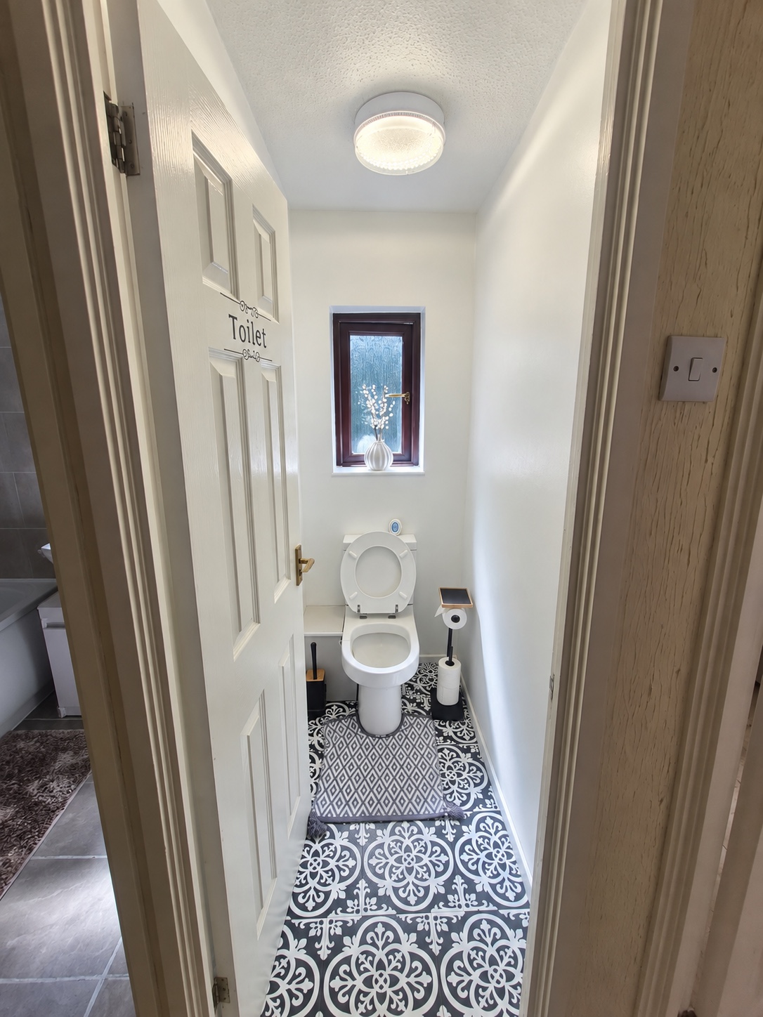 Separate WC